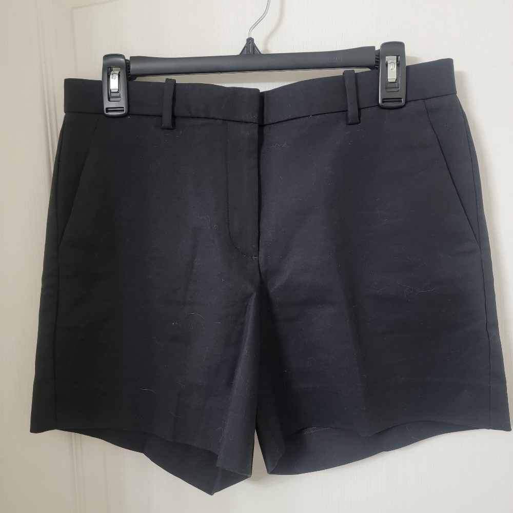 GAP Size 4T Stretch Tailored Short, Black, Like New Condition.